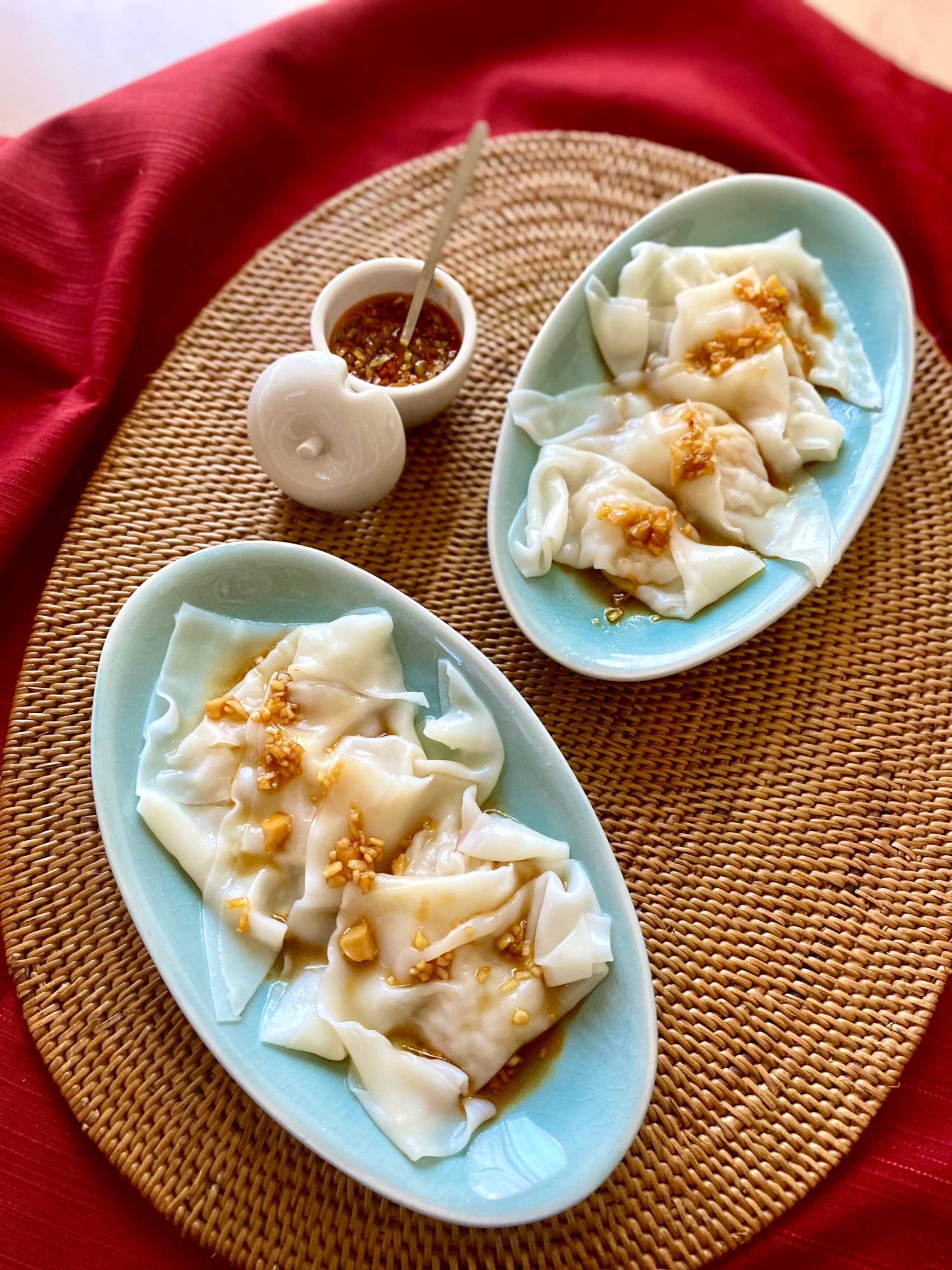 ＊海老ワンタンと食べるラー油