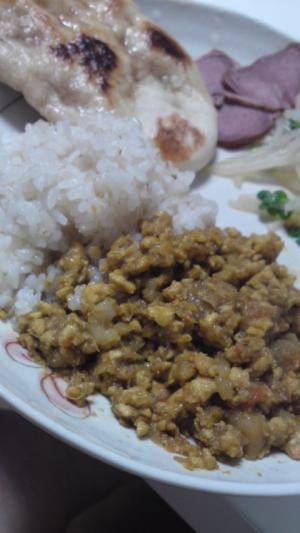 残りカレーで!冷凍豆腐のドライカレー