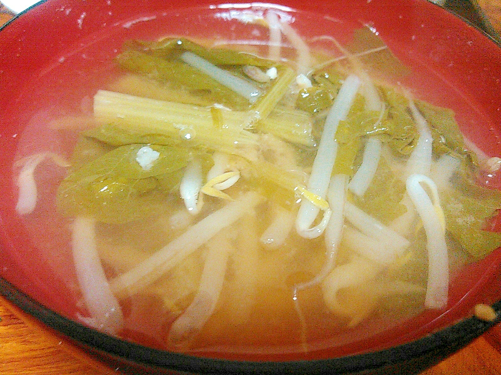 小松菜とモヤシのビネガー入り味噌汁