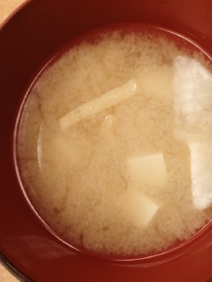 豆腐と油揚げの味噌汁