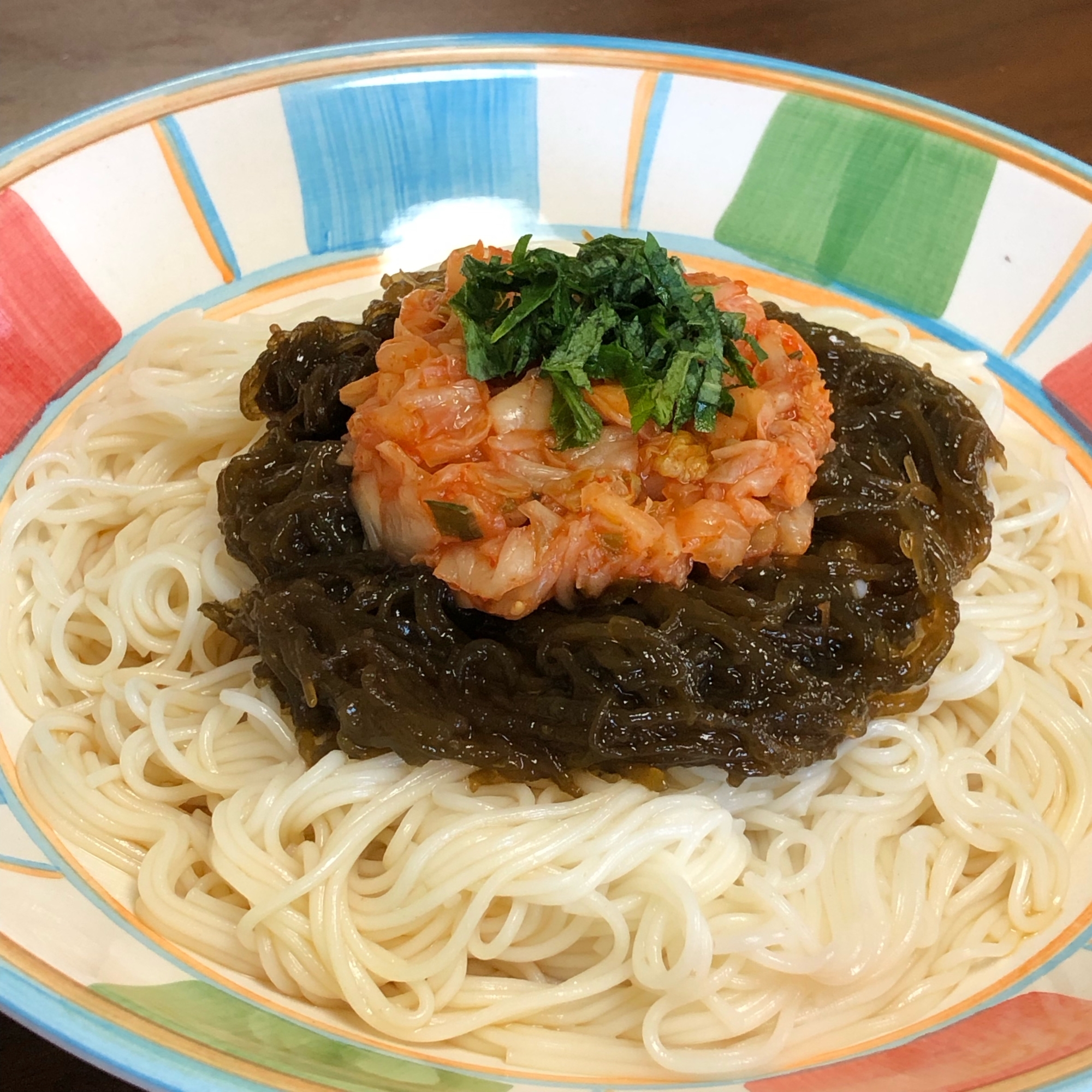 もずくとキムチの素麺