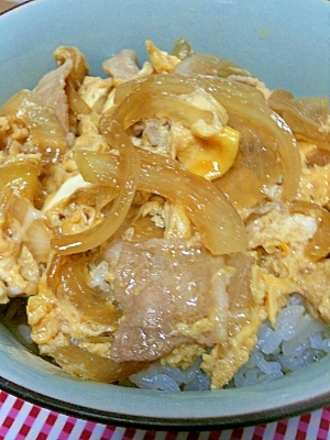 汁だく♪豚の卵とじ丼