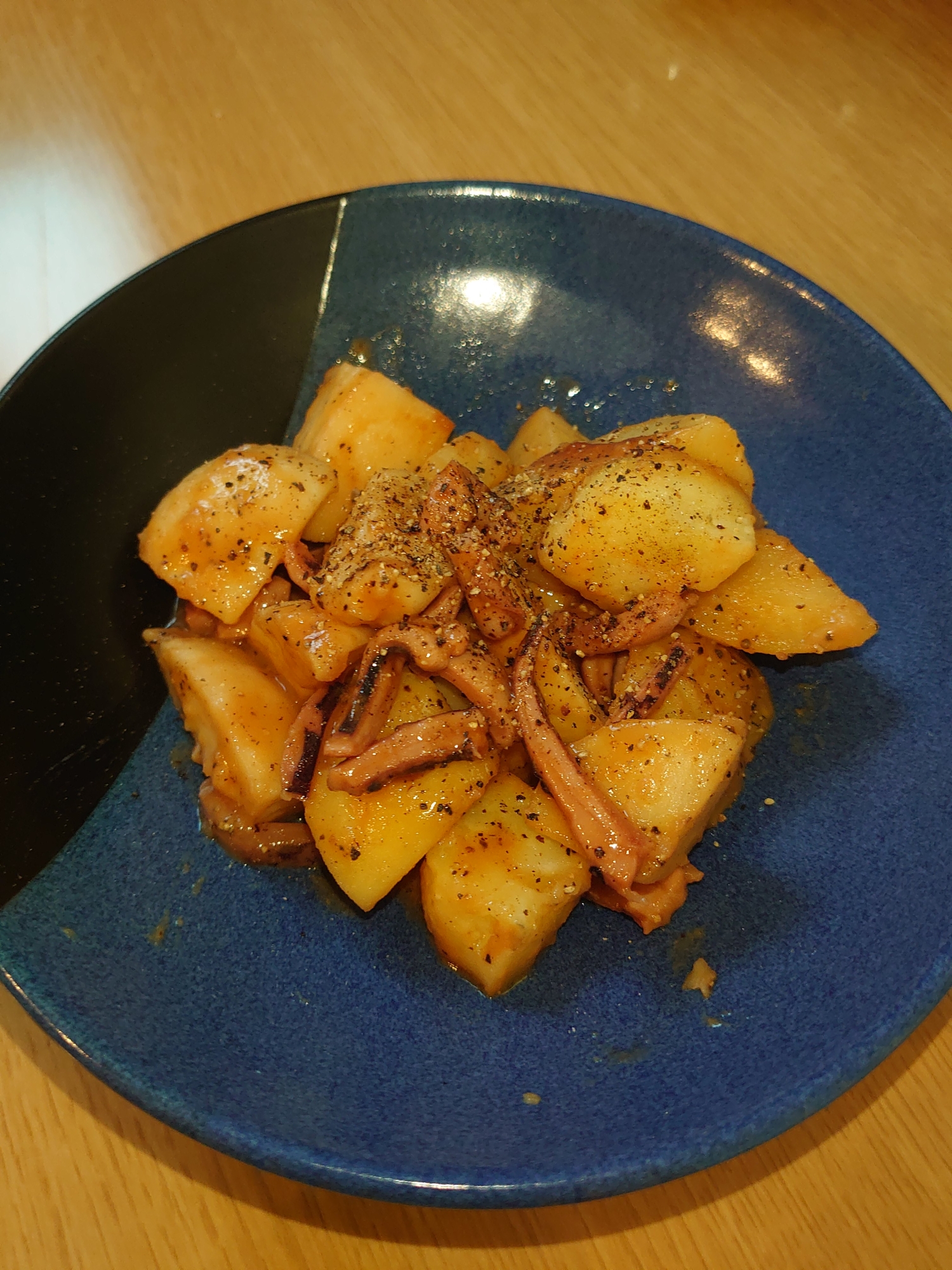 じゃがいも塩辛バター炒め