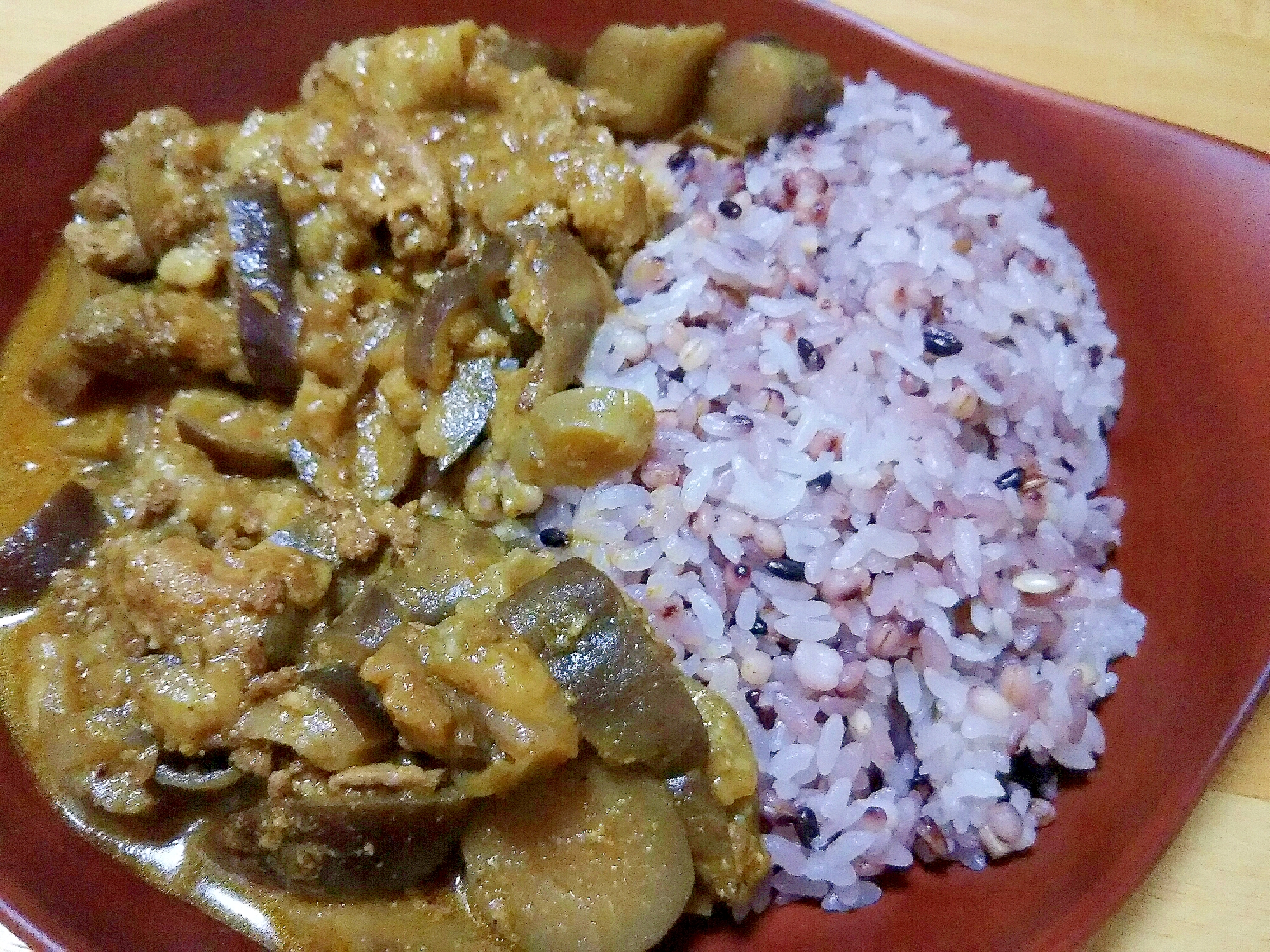 水を使わない!とろとろなすカレー