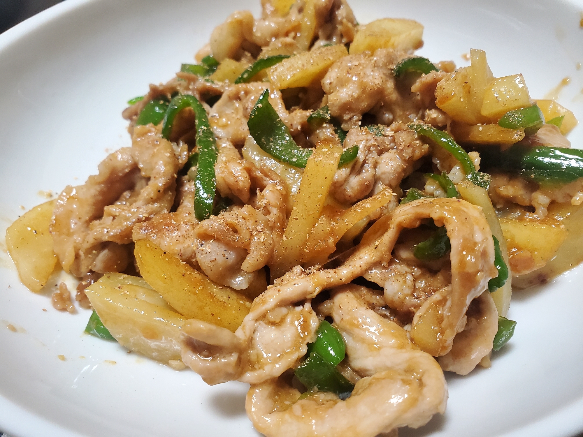 豚肉とピーマンとじゃがいもでチンジャオロース風!