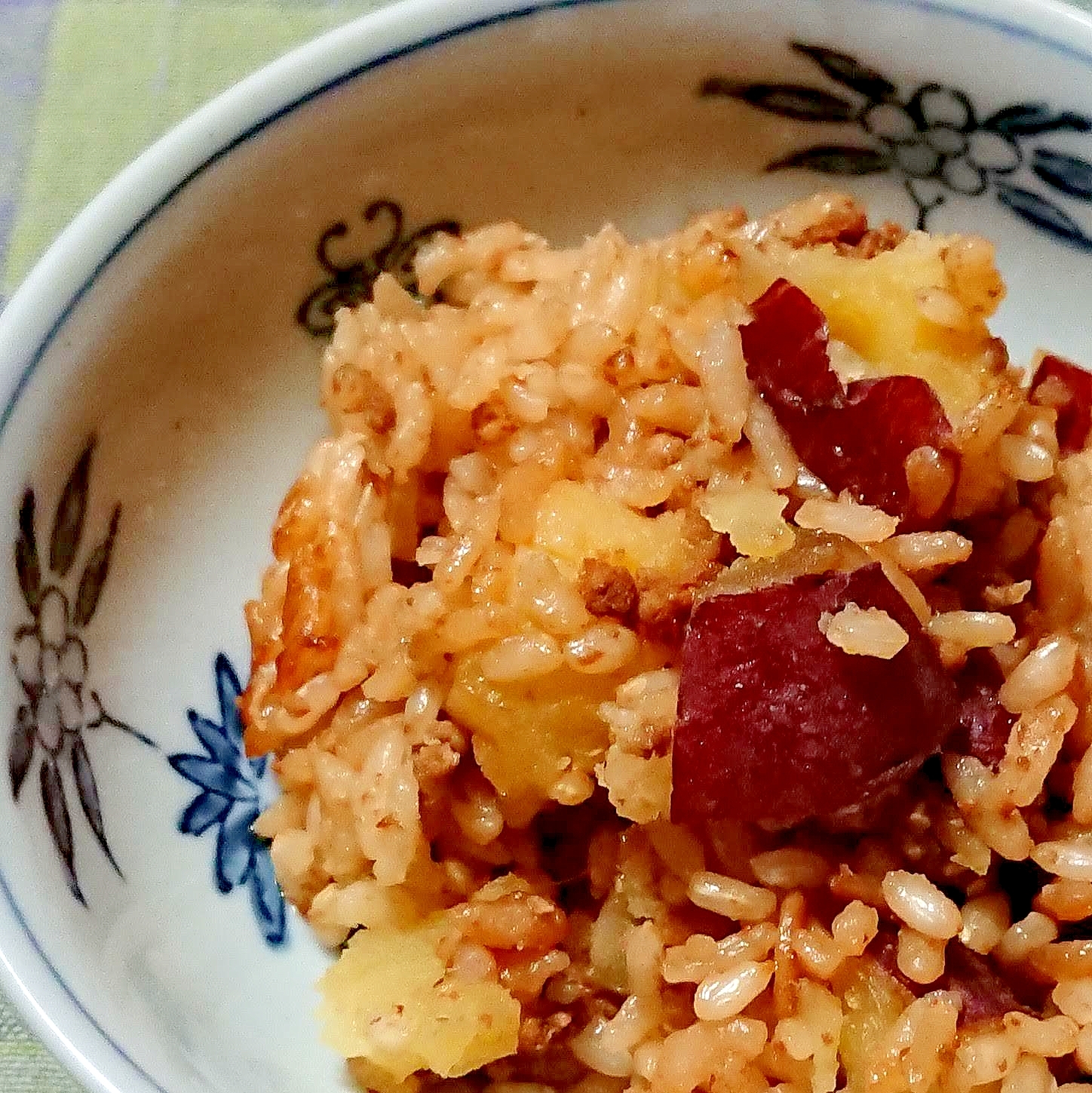 さつまいもの味噌そぼろ炊き込みご飯