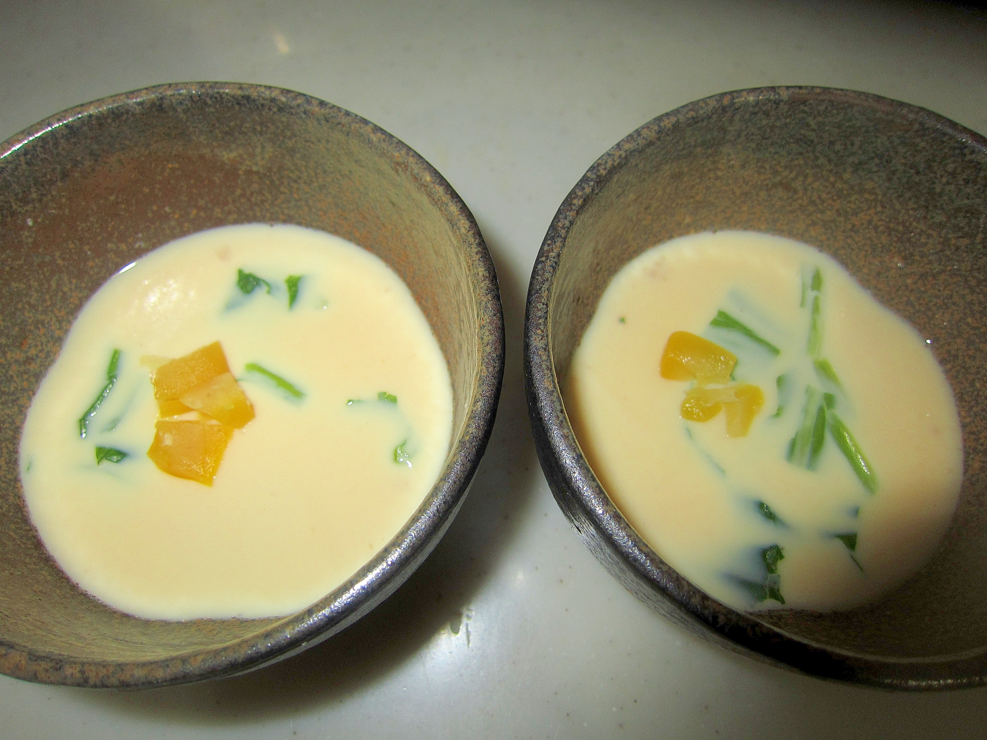 お餅と栗と海老ほうれん草茶碗蒸し