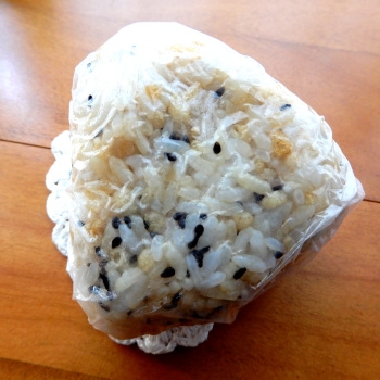 油揚げのおにぎり弁当