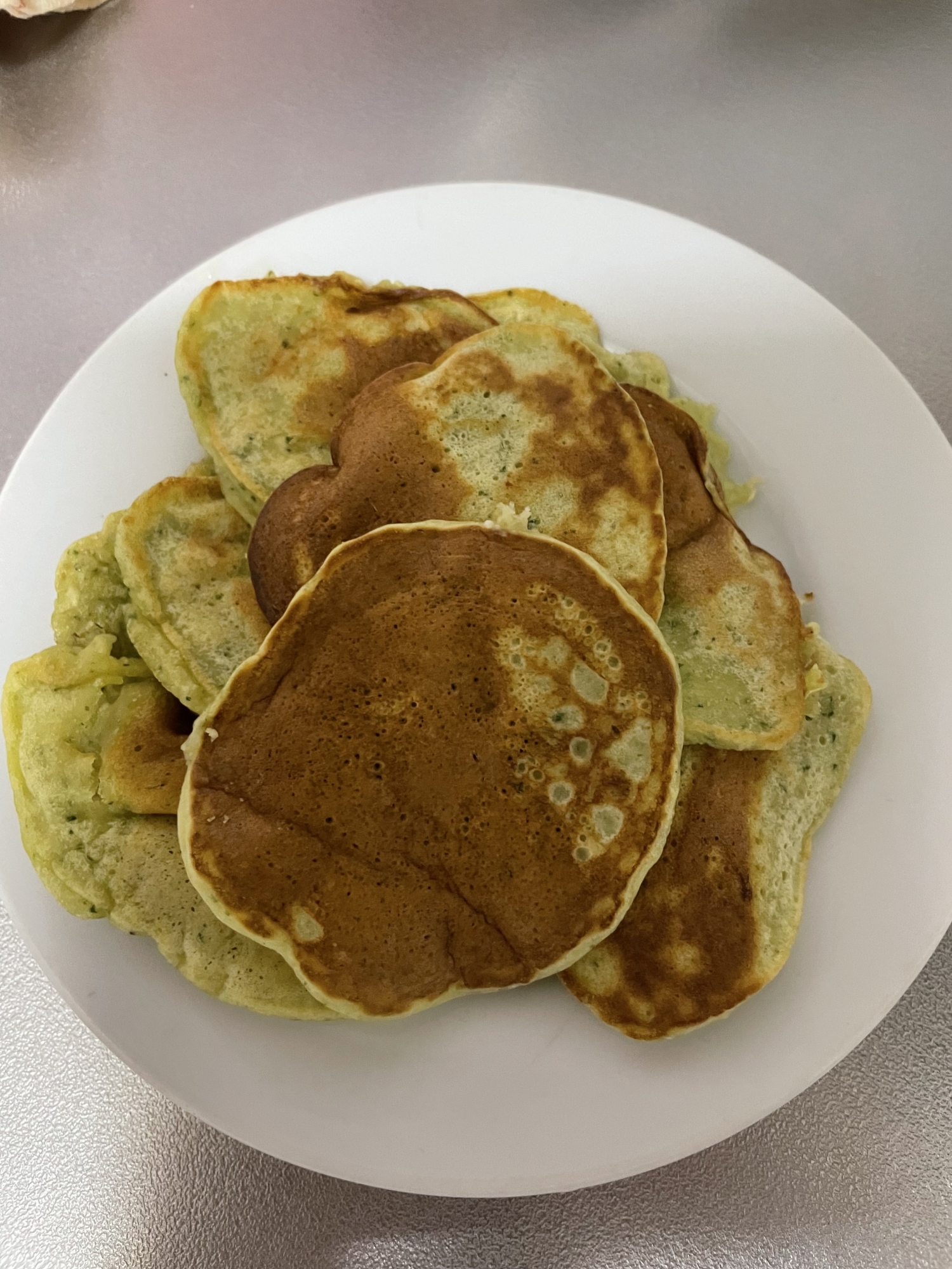 幼児食　ほうれん草とバナナのパンケーキ