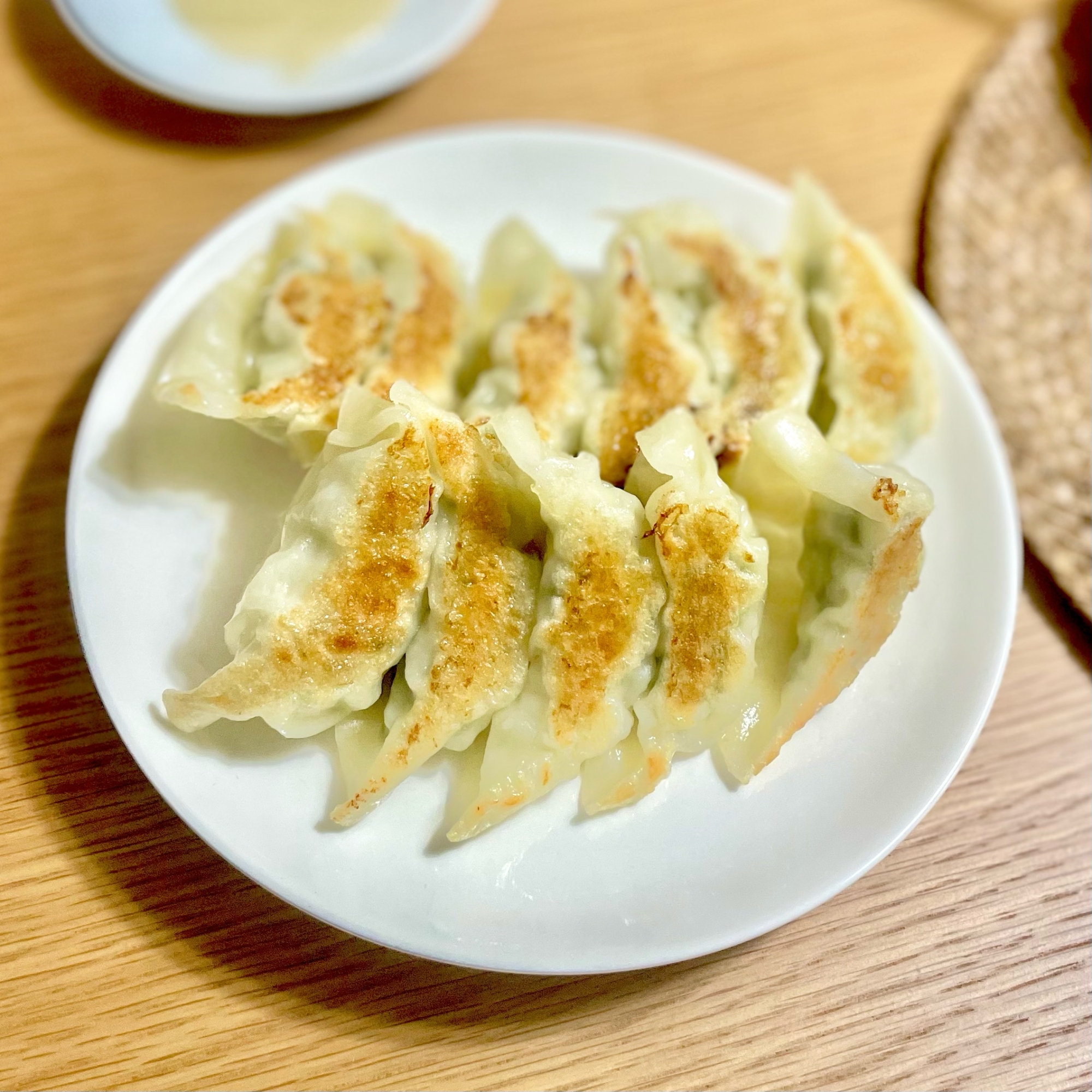 香菜と高野豆腐の焼き餃子