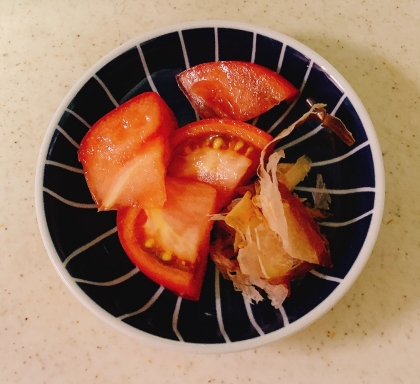 ジオ☆ちゃん♪さっぱりトマトが鰹節めんつゆでとっても美味しいですねෆˎˊ˗˭̴̵̶͈ૣ؎ ˭̴̵̶͈‎٭♡素敵なレシピをありがとうございます♪◕‿ ◕ ॣ♡