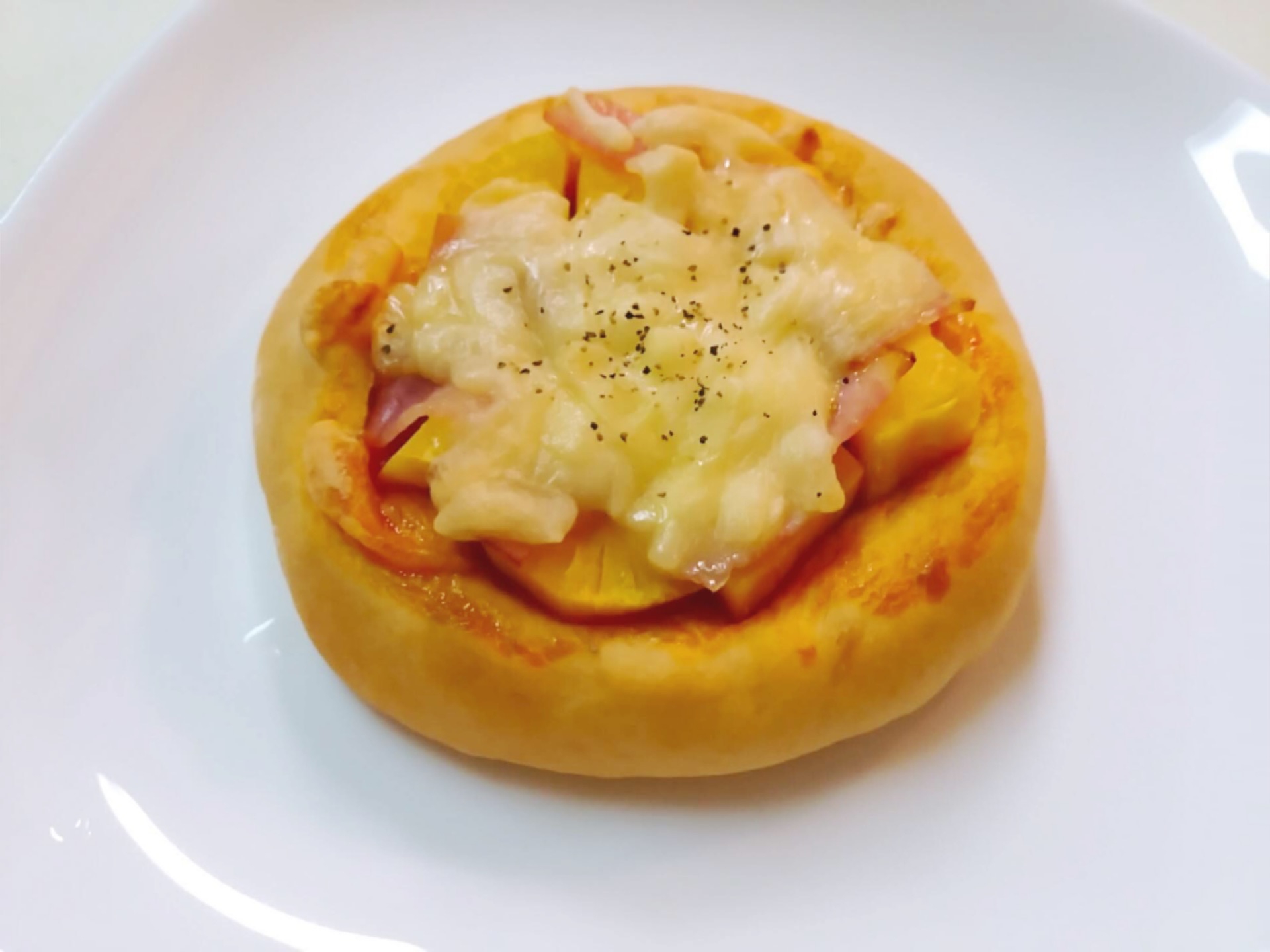 薩摩芋とベーコンのピザパン