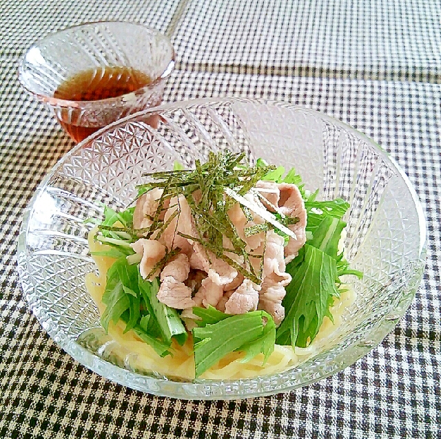 豚しゃぶサラダの冷つけ麺