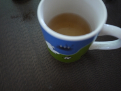 まだまだ、寒い（今日は最高気温７度予報）ので、朝に頂きました。
あったかい麦茶の美味しさ初めて知りました。