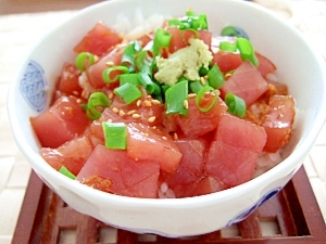 主婦のひとり昼ごはん　キハダまぐろ丼　