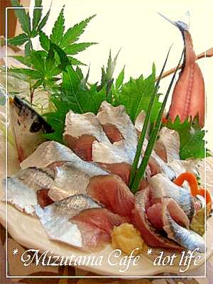 さんまのお刺身 酢で軽く洗ってさっぱり酢ジメ風 レシピ 作り方 By 楽天レシピ さんまのお刺身 酢で軽く洗ってさっぱり酢ジメ風 レシピ 作り方 By 楽天レシピ