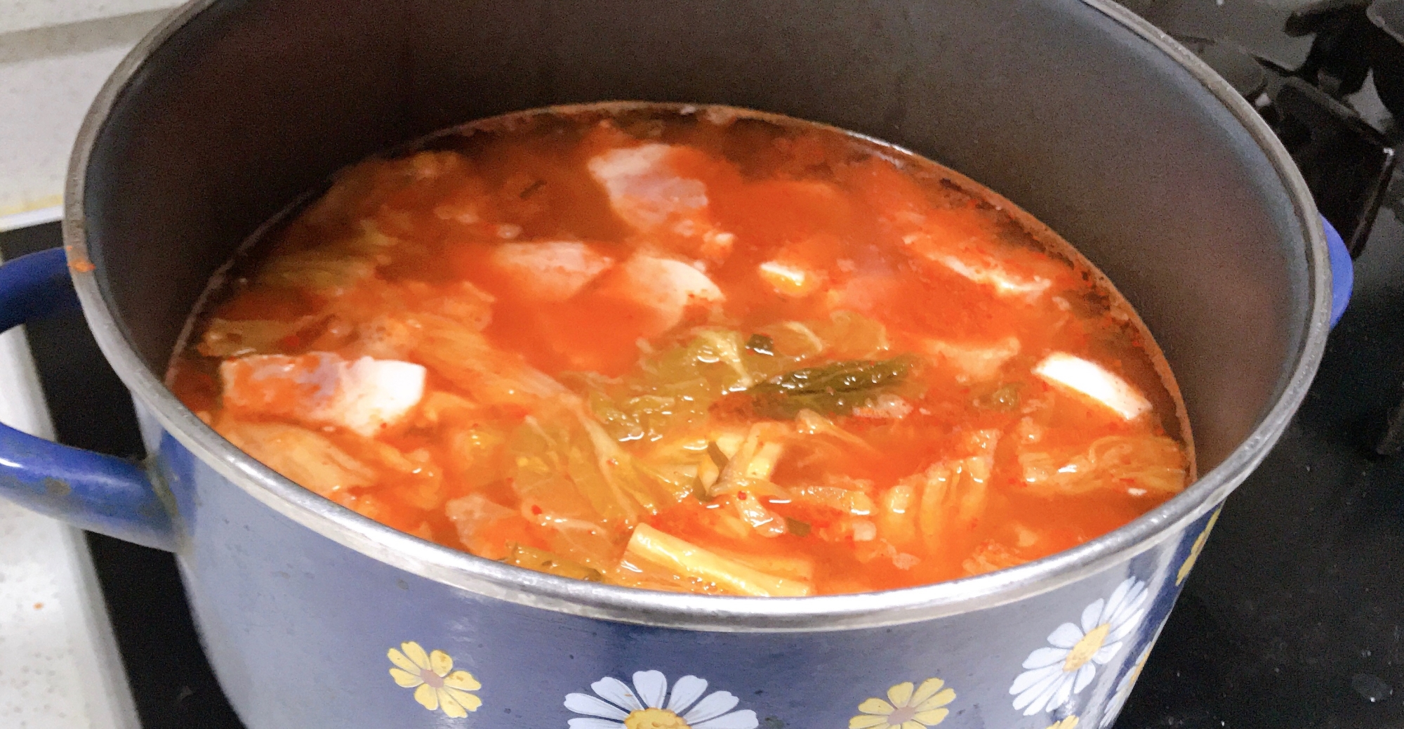 韓国家庭の味★夏にも◎材料3つシンプルなキムチチゲ