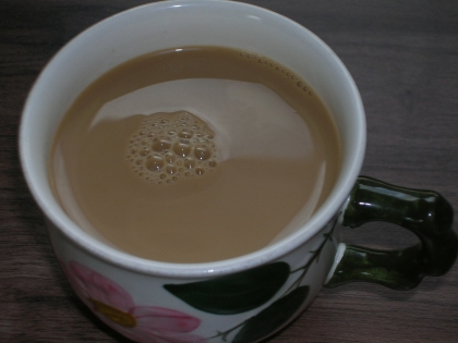 メーデーで祝日の今朝の１杯はコチラ～♪今日はこのカフェオレを飲んだ時のようなまったり～、のんびり～の心休まる休日でした～☆☆明日も休みた～い！！！それは無理！？