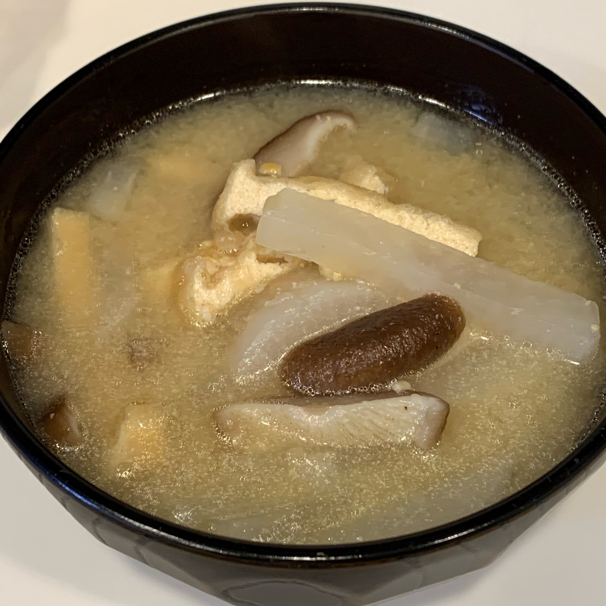 大根と油揚げと椎茸の味噌汁 レシピ 作り方 By Banbe 楽天レシピ 大根と油揚げと椎茸の味噌汁 レシピ 作り方 By Banbe 楽天レシピ