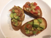 オシャレに一品 アボガドとキウイのブルスケッタ レシピ 作り方 By アボカドプリン 楽天レシピ