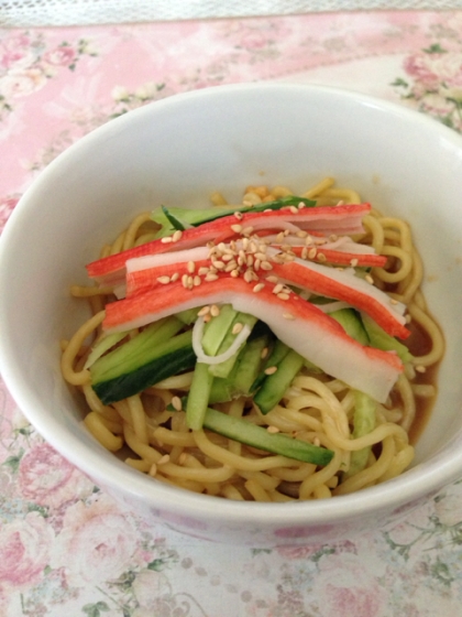 今日の、のんびり1人ランチに♡
昨夜の残りなので麺が少しですがf^_^;
麺つゆとマヨのタレ美味しい〜♡今度はドカンと作りたいわぁ〜♡レシピ有難う〜(*^^*)