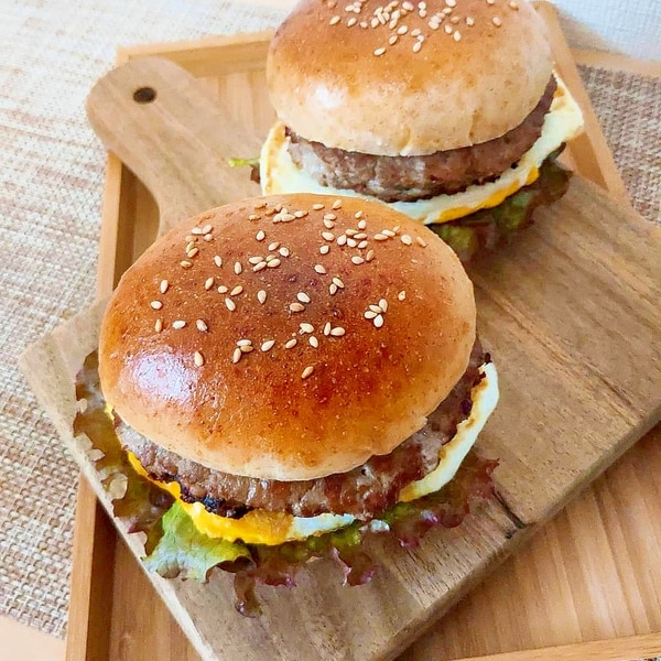 実は簡単 バンズから作るシンプルなハンバーガー レシピ 作り方 By Nanamitsuki 楽天レシピ 実は簡単 バンズから作るシンプルなハンバーガー レシピ 作り方 By Nanamitsuki 楽天レシピ