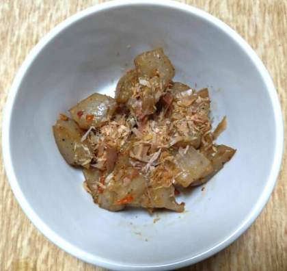 こんにゃくのにんにくおかか炒め