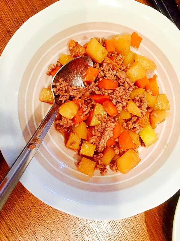 ジャガイモと人参と豚ひき肉のそぼろ煮 レシピ 作り方 By みゅうしろ 楽天レシピ ジャガイモと人参と豚ひき肉のそぼろ煮 レシピ 作り方 By みゅうしろ 楽天レシピ