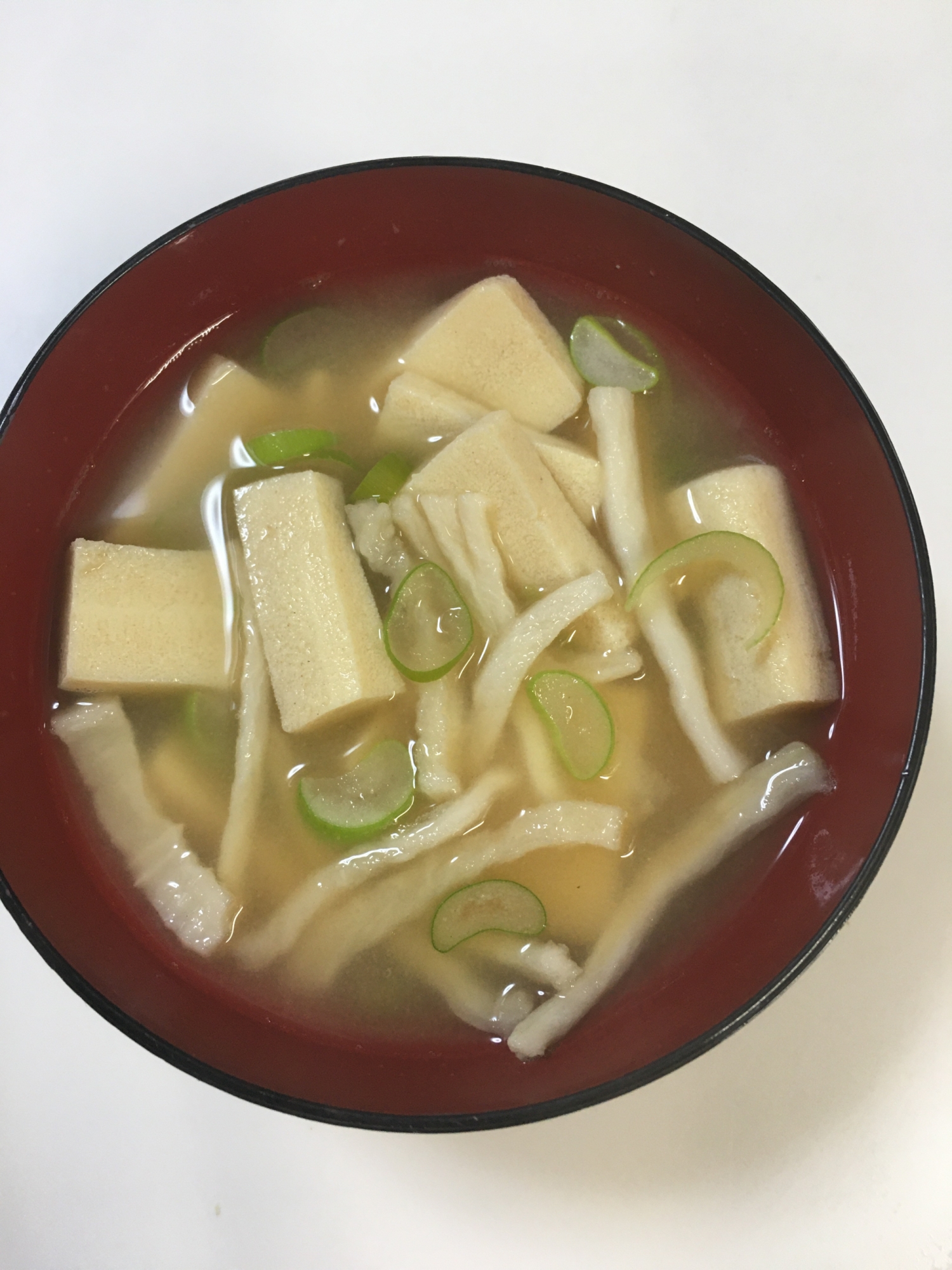 切り干し大根と高野豆腐の味噌汁