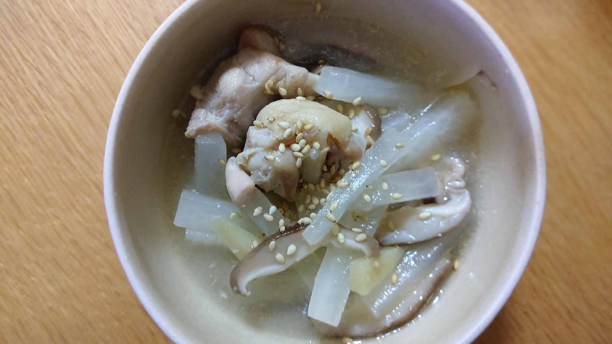 鶏肉と大根としいたけのスープ