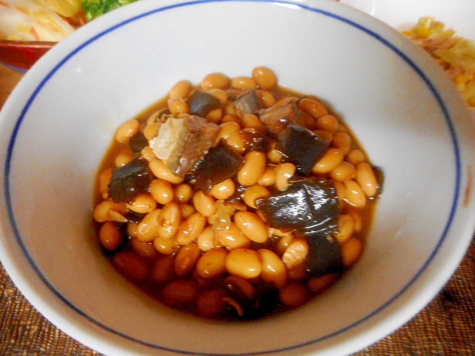 大豆と昆布とニシンの煮物