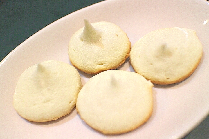 【余った卵白】フライパンだけでマシュマロ風焼き菓子