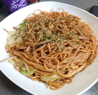 昨夜のおつまみにいただきました。生麺だとコストが上がるけどコシがあって味は抜群に美味しいですよね！ごちそうさまでした。