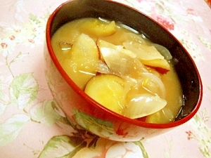 優しい味わい❤玉葱と薩摩芋のお味噌汁❤