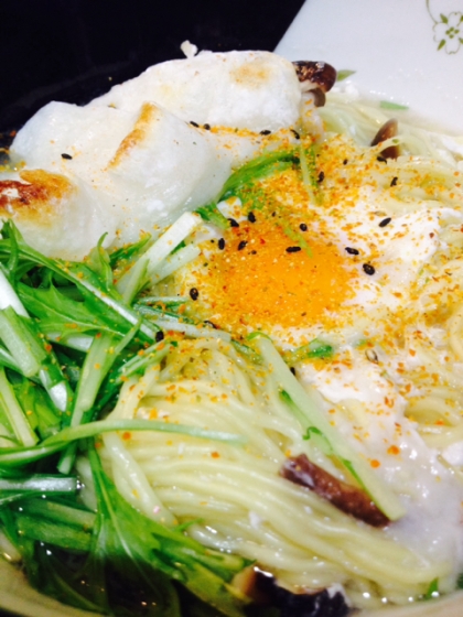 身体の芯からポッカポカ！　お餅入り鍋焼きうどん