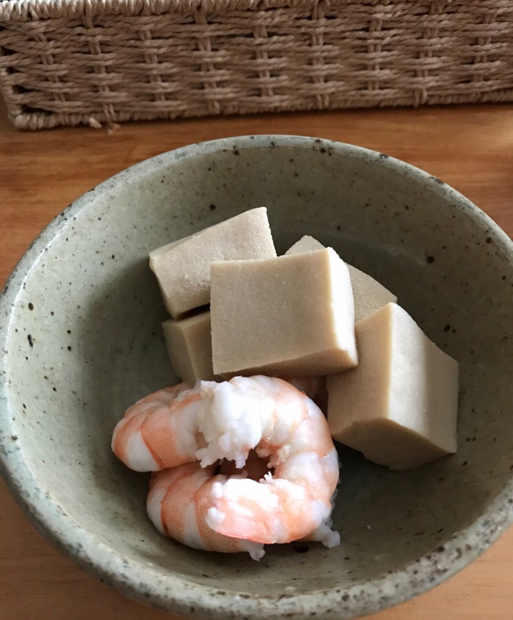むき海老と高野豆腐の煮物