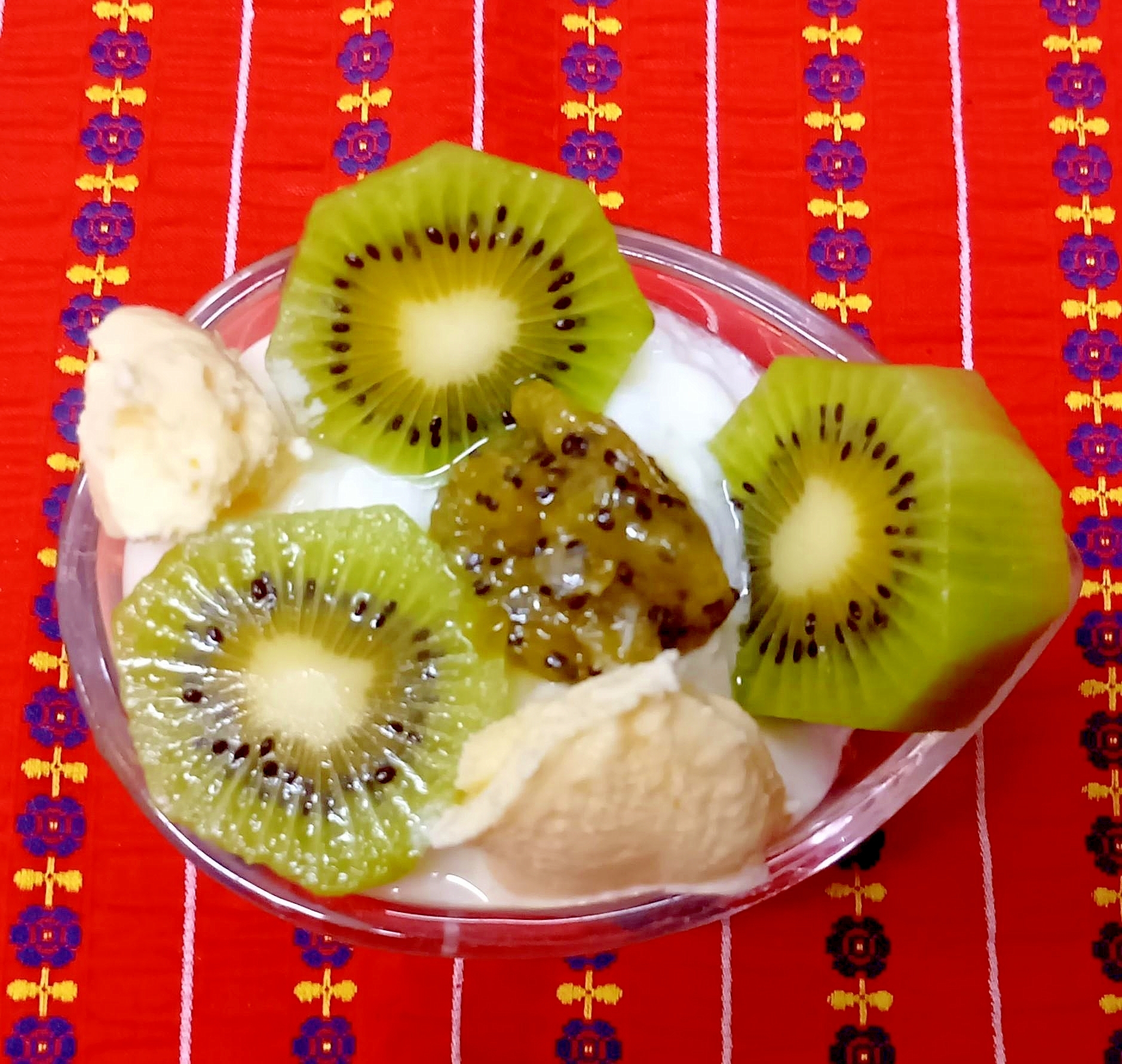 キウイジャムヨーグルト