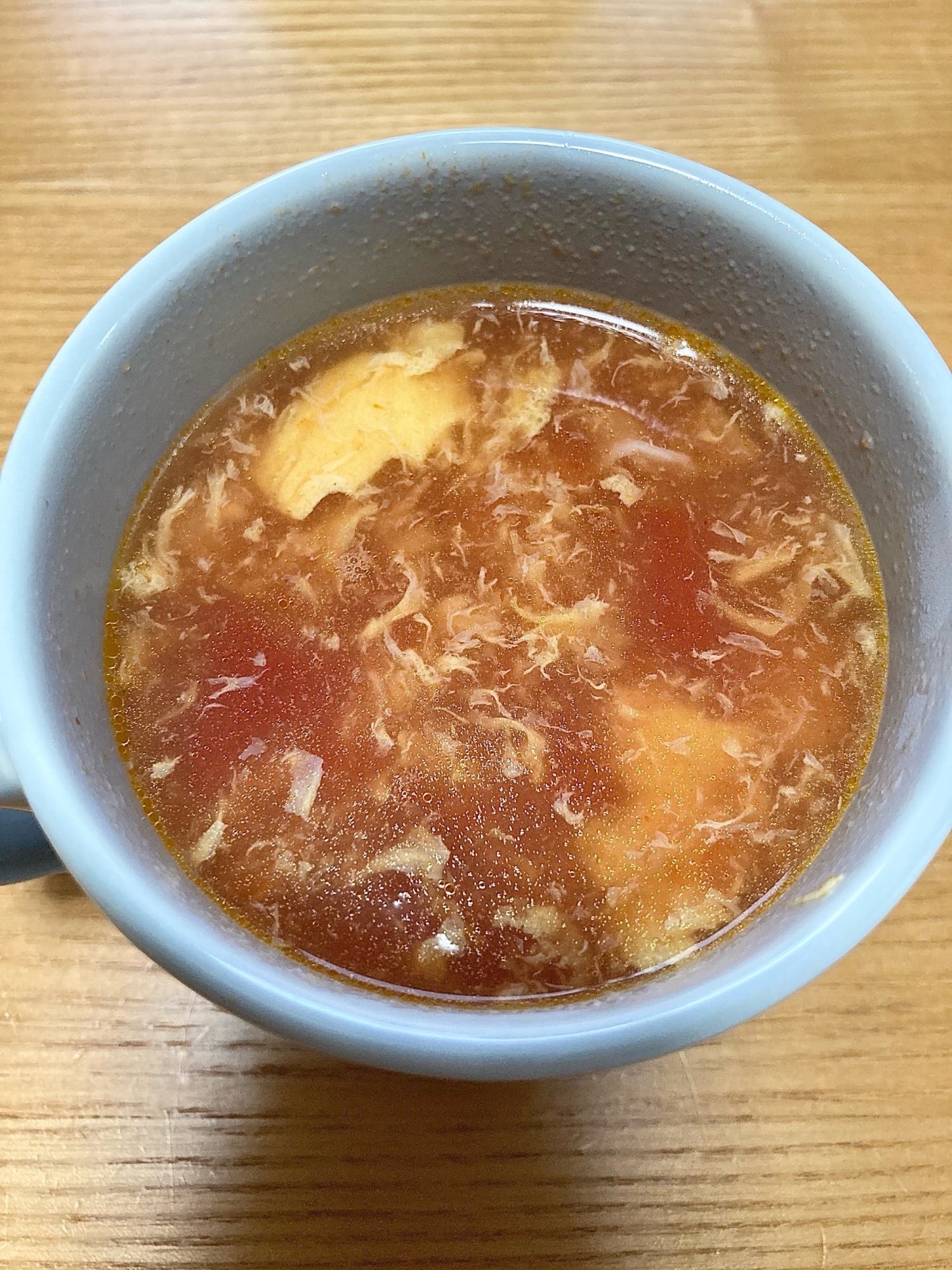 じゃがいもとベーコンのトマト玉子スープ