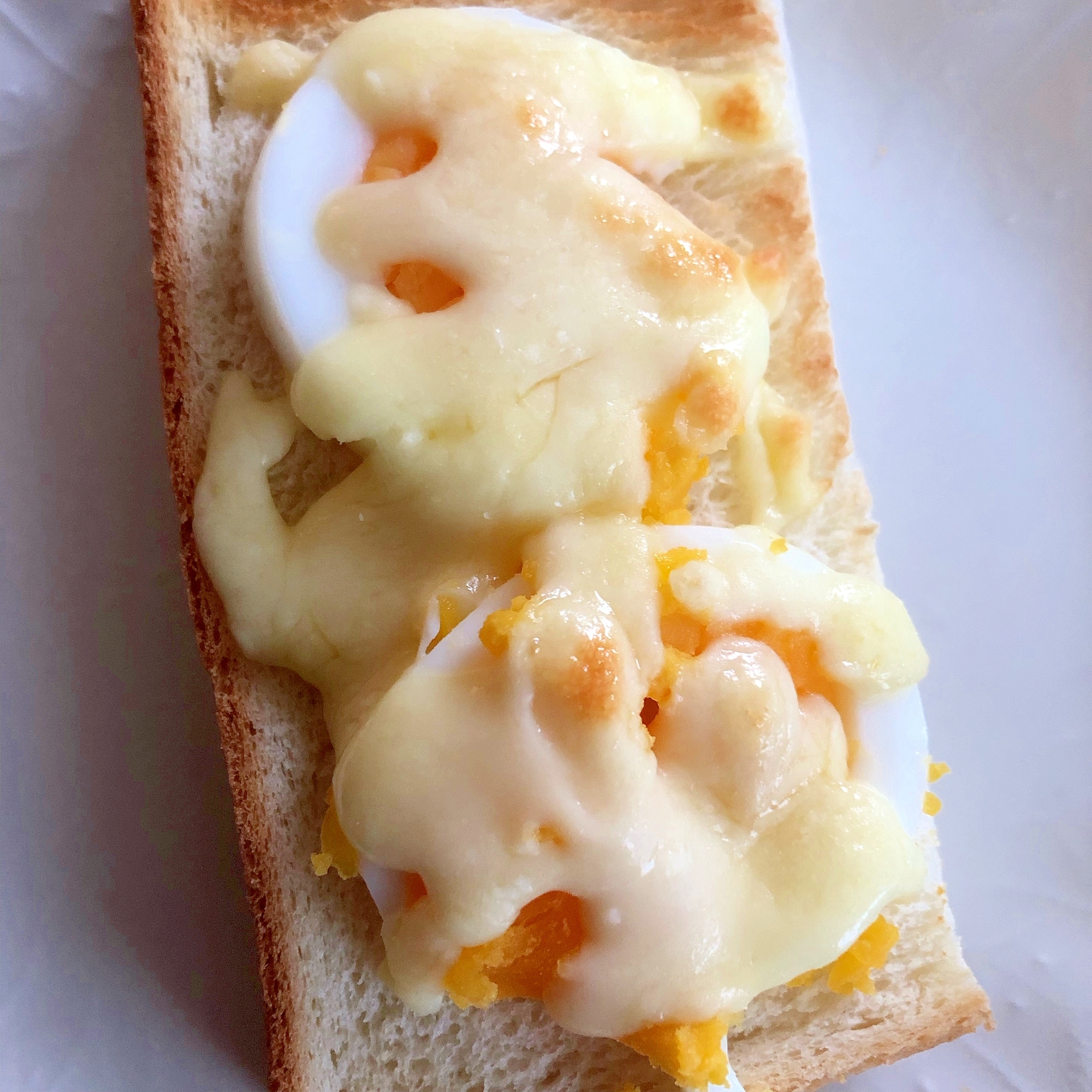 ゆで卵チーズトースト
