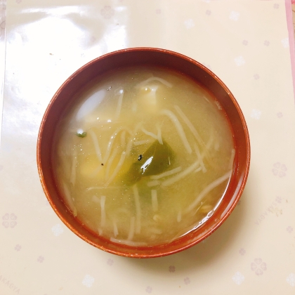 もやし、白菜、れんこんの味噌汁