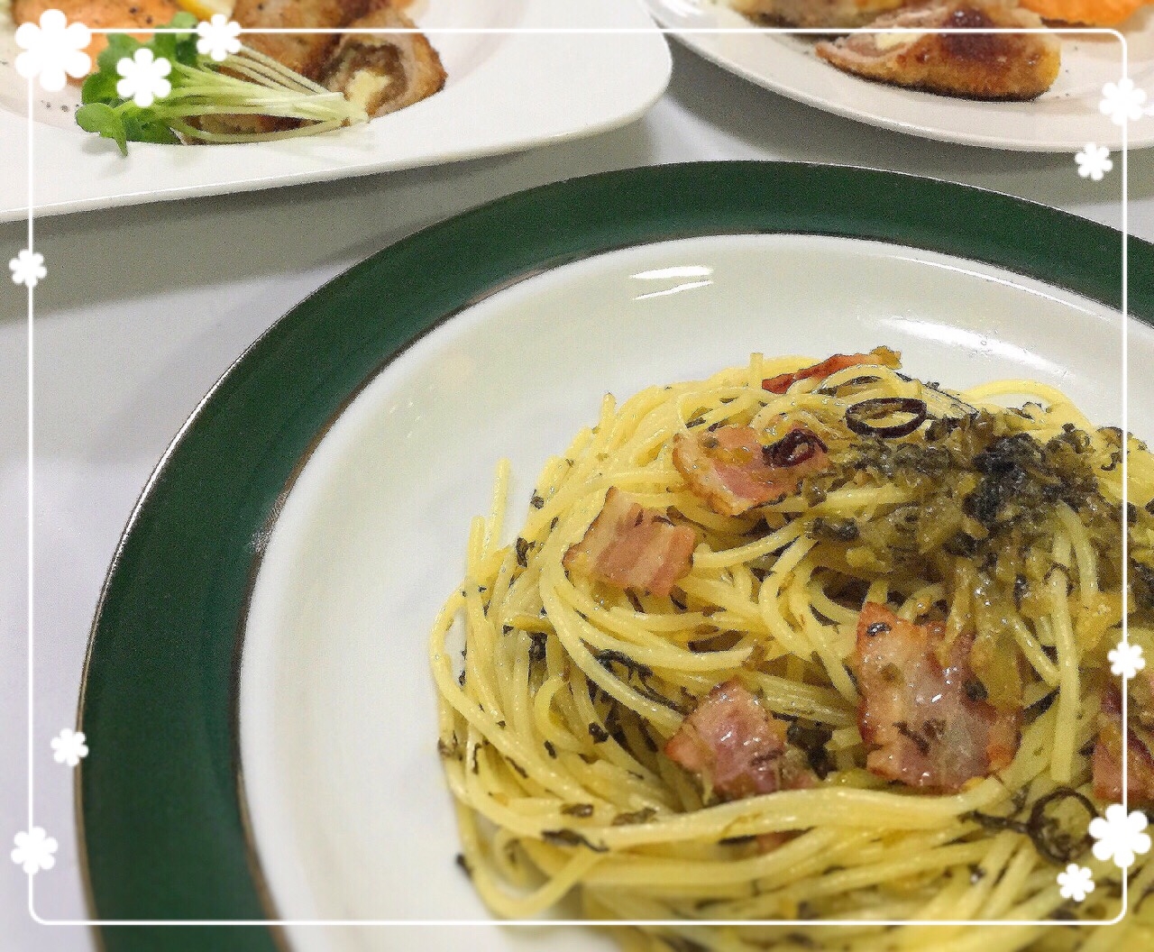 簡単でシンプルで美味しい＊高菜とベーコンのパスタ