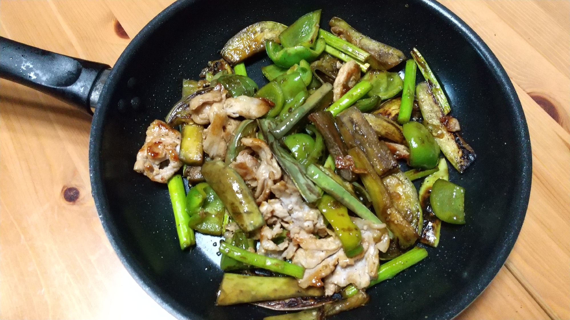 簡単！焼き肉のタレで！豚肉野菜炒め