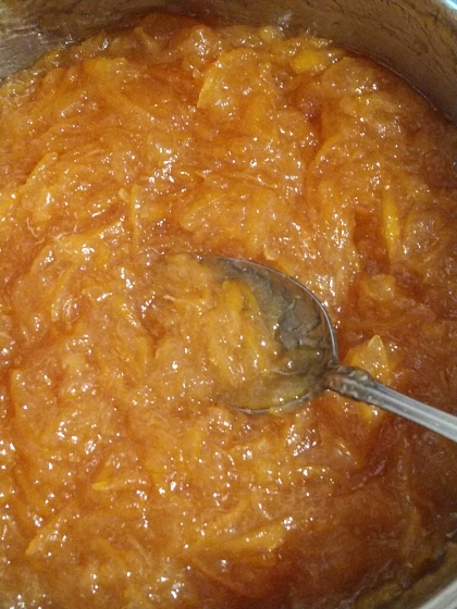砂糖を蜂蜜に置き換えて、柚子の半量で作りました
甘さ控え目で美味しい♪