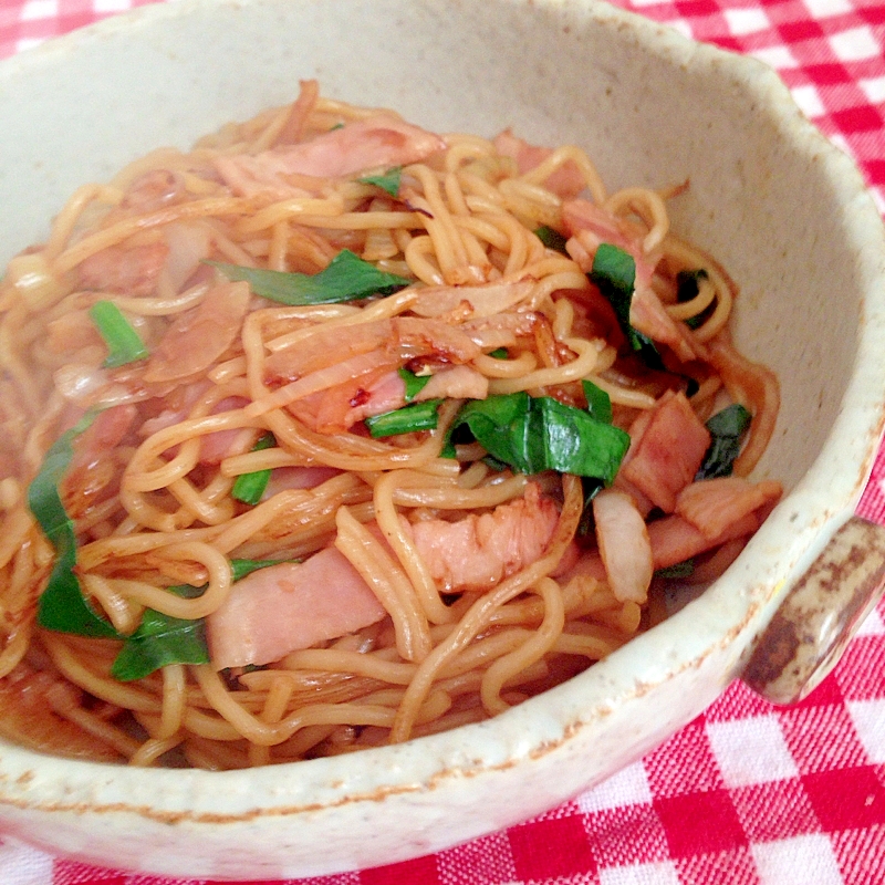 ベーコンとほうれん草の焼きそば★