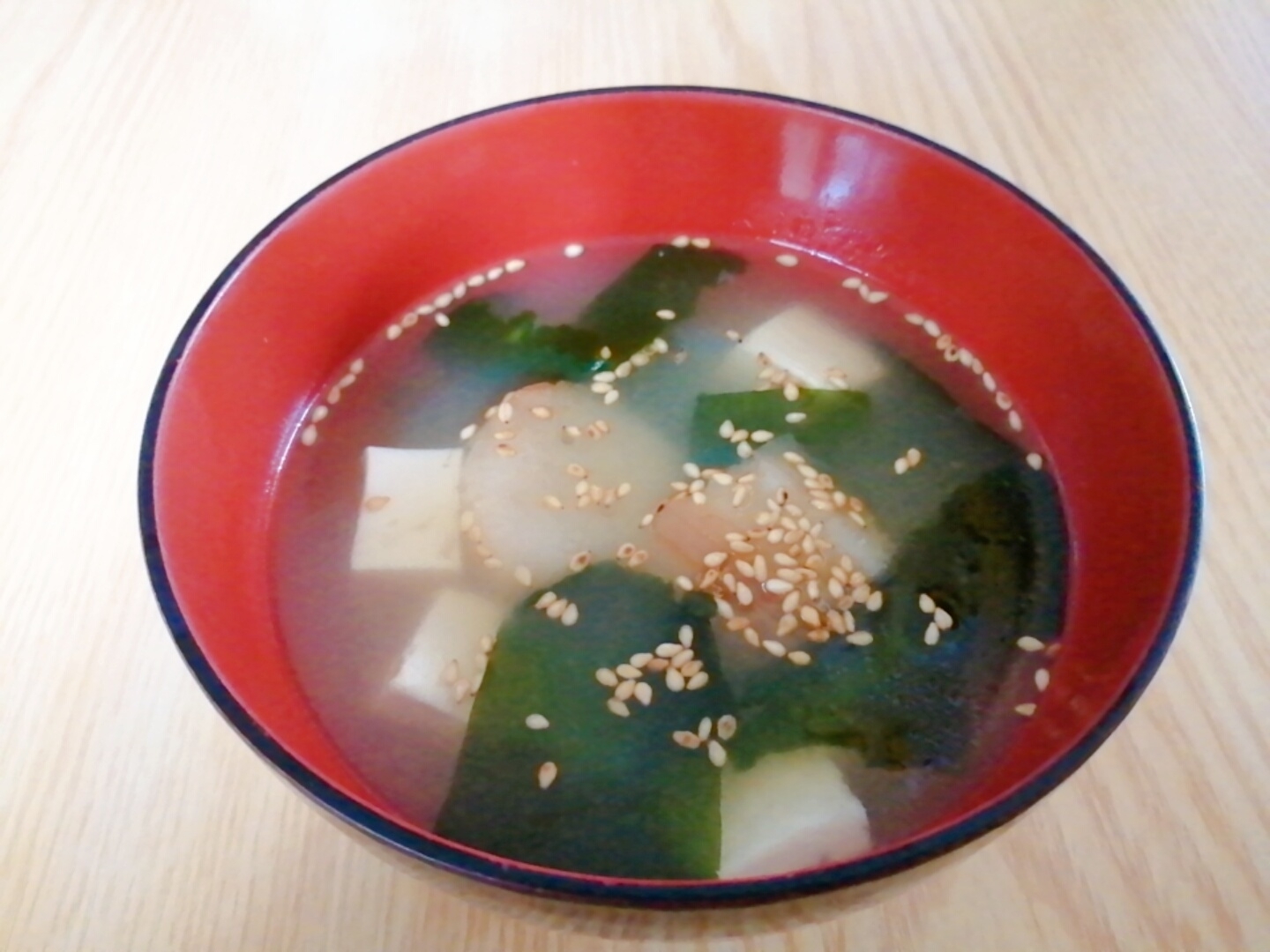 豆腐と麩とわかめのスープ