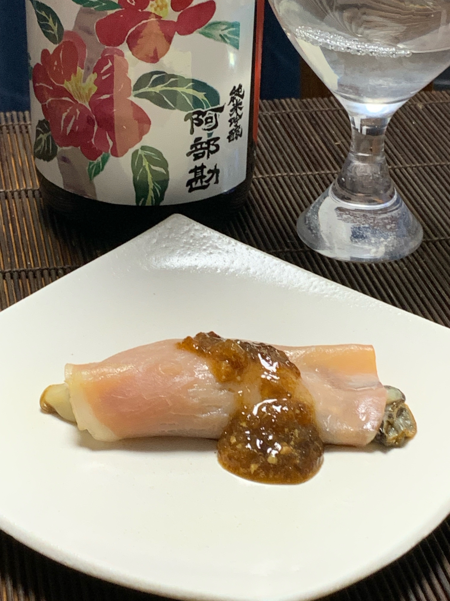 お酒がすすむ、牡蠣と生ハムの燻製