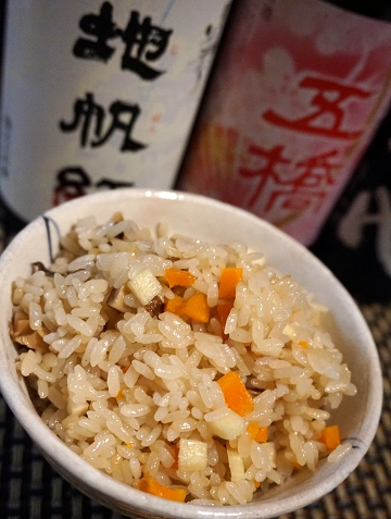 炊飯器で簡単、いしるの中華風炊き込みご飯