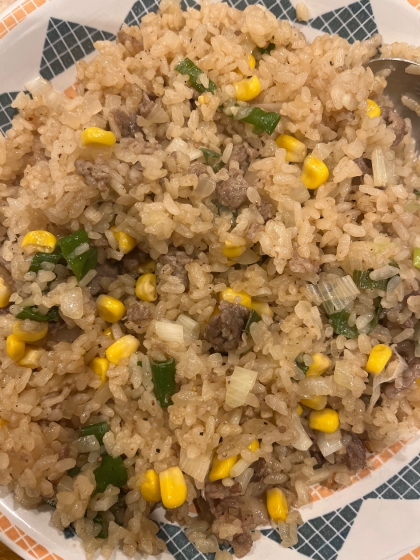 乗せて焼くだけ！フライパンで作るペッパーランチ