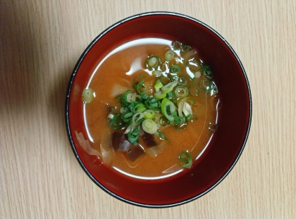 キャベツと茄子の味噌汁