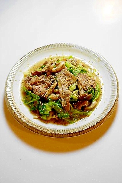 パッパッと炒めるだけ出来る！豚肉とレタスの塩炒め